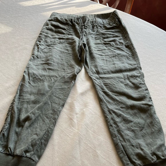 Caslon Women’s 100% Linen Olive Green Lightweight Elastic Waist Joggers - SP - Picture 11 of 14